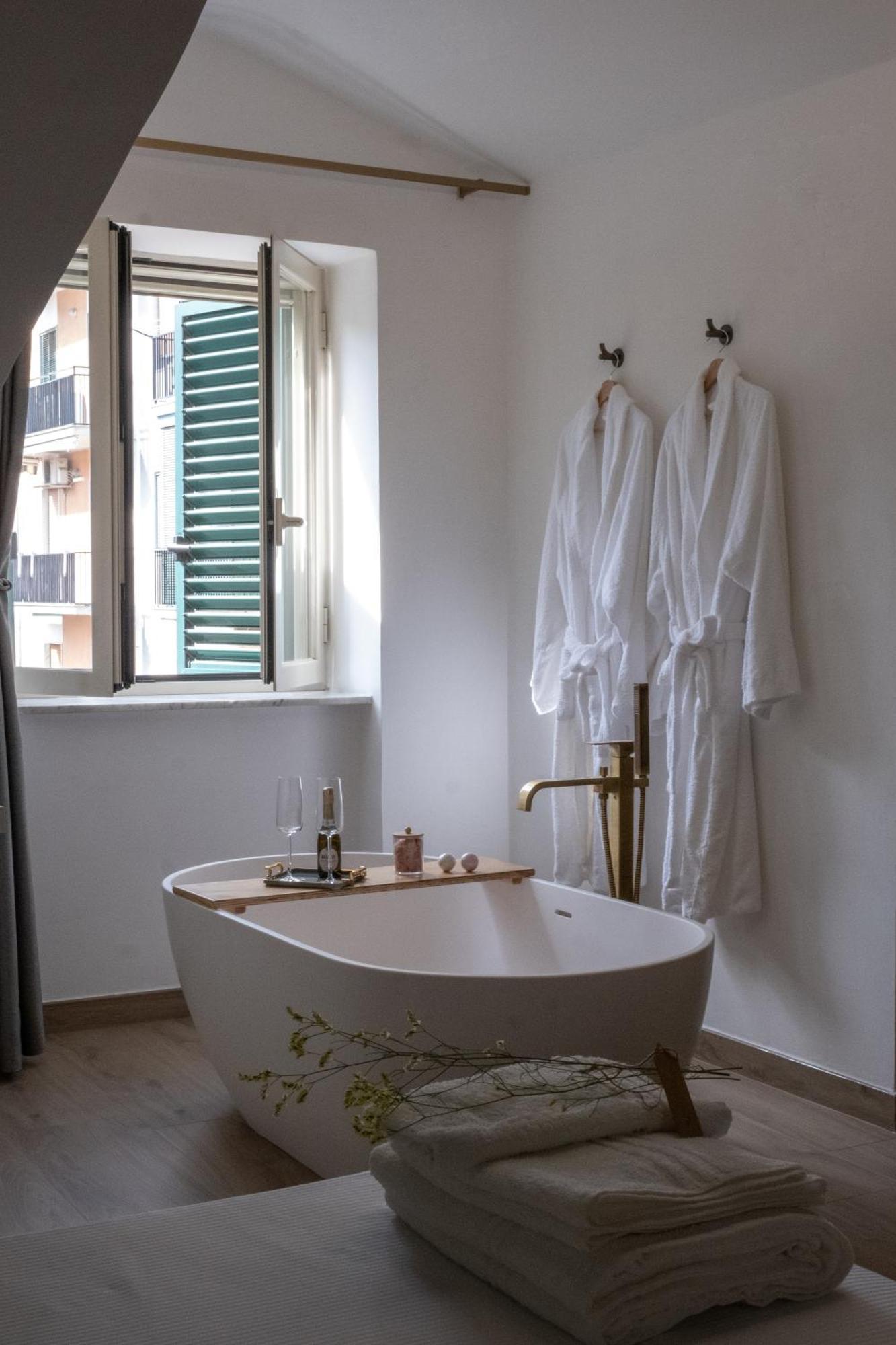 Coraline Deluxe Rooms Castellammare di Stabia Eksteriør billede