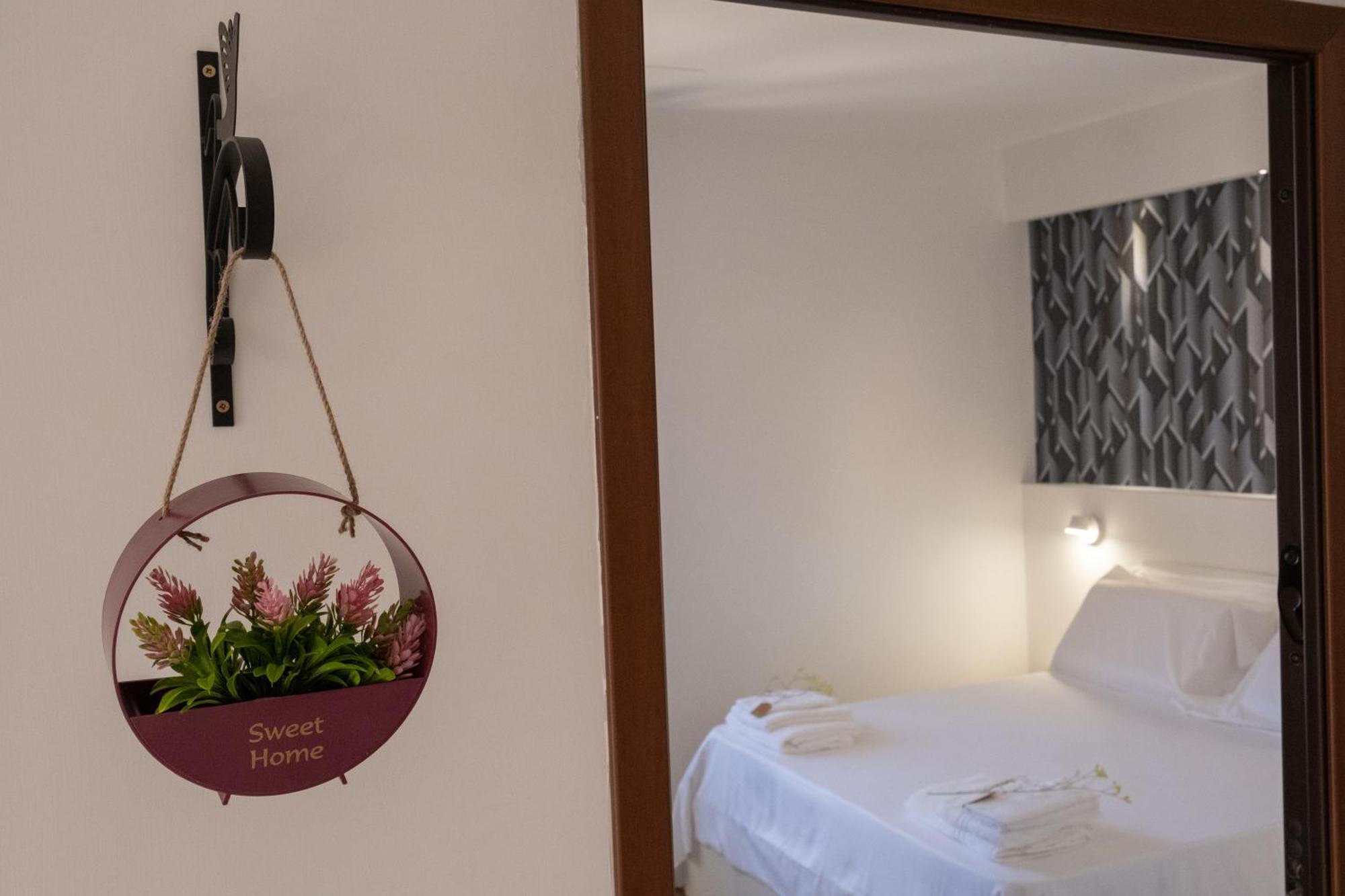 Coraline Deluxe Rooms Castellammare di Stabia Eksteriør billede