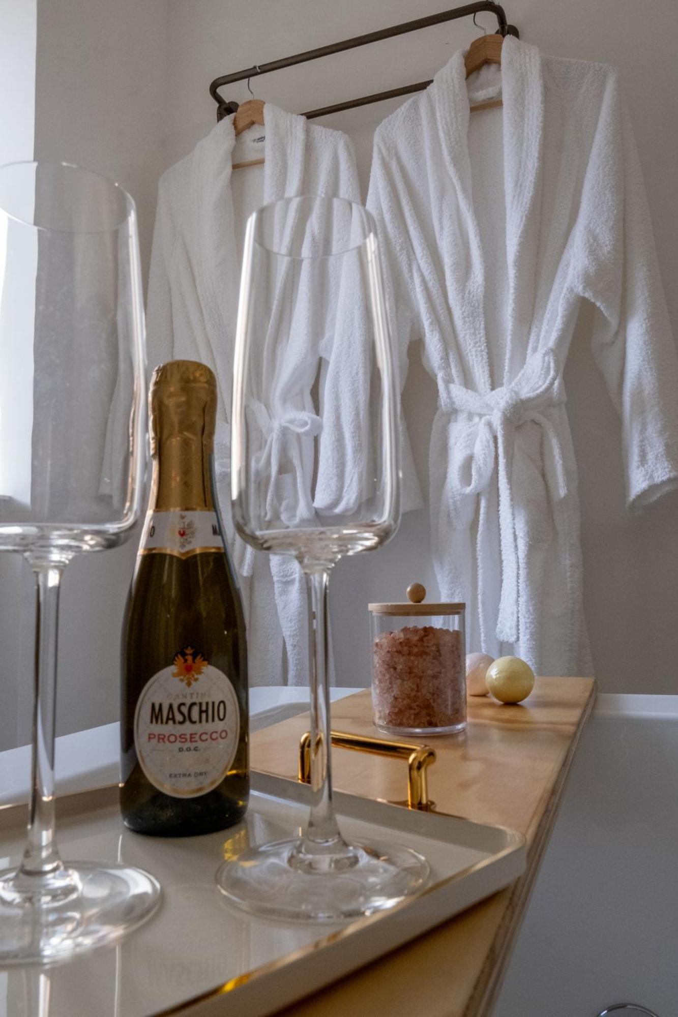 Coraline Deluxe Rooms Castellammare di Stabia Eksteriør billede